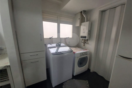 Apartamento à venda com 3 quartos, sendo 2 suítes,  em Cidade São Francisco, São Paulo, SP
