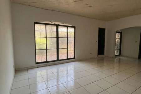 Casa à venda com 3 quartos, sendo 1 suíte, em Jardim das Oliveiras, Três Lagoas, MS