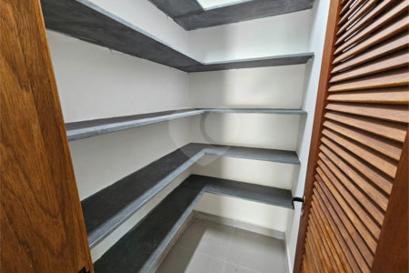 Casa à venda com 3 quartos, sendo 1 suíte, em Jardim Maristela, Atibaia, SP