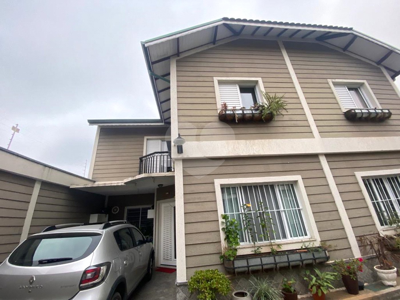Casa à venda com 2 quartos, sendo 1 suíte, no condomínio Residencial Vila da Serra, São Paulo - SP