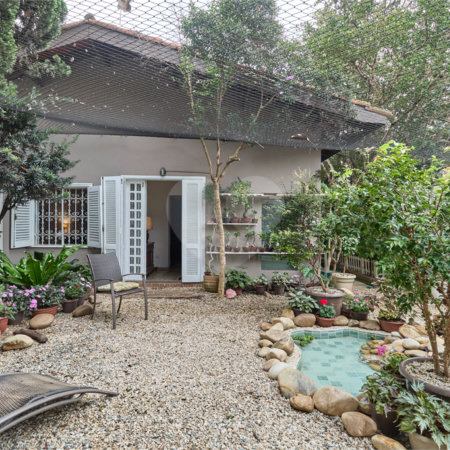 Casa à venda com 4 suítes em Granja Julieta, São Paulo, SP