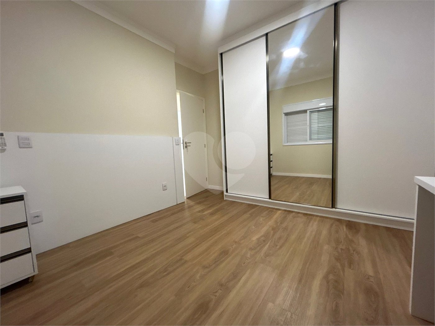 Casa à venda com 4 suítes no condomínio Chácara Ondina, Sorocaba - SP
