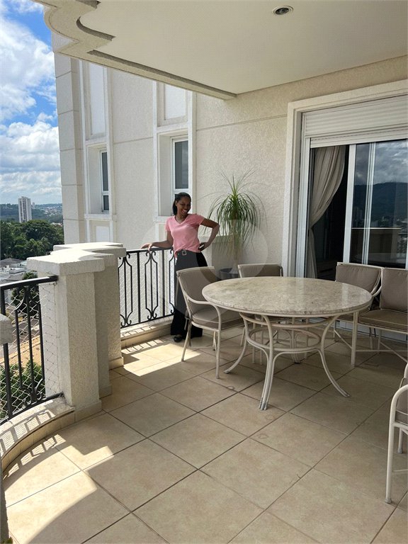 Apartamento à venda com 4 quartos, sendo 2 suítes,  em Vila Oliveira, Mogi das Cruzes, SP