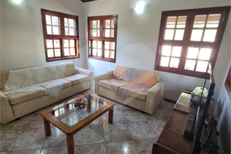 Casa à venda com 4 quartos, sendo 2 suítes, em Bosque, Vinhedo, SP