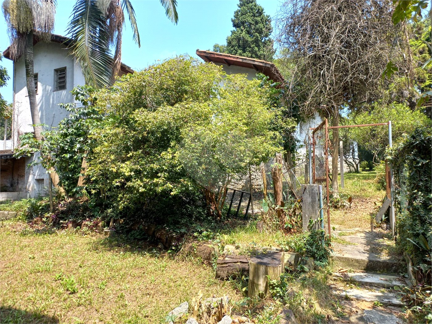 Terreno à venda com 2 quartos, sendo 1 suíte, em Jardim Floresta, São Paulo, SP