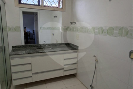 Casa à venda com 5 quartos, sendo 4 suítes, em Butantã, São Paulo, SP