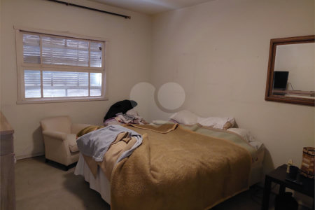 Casa à venda com 3 suítes em Jardim Leonor, São Paulo, SP