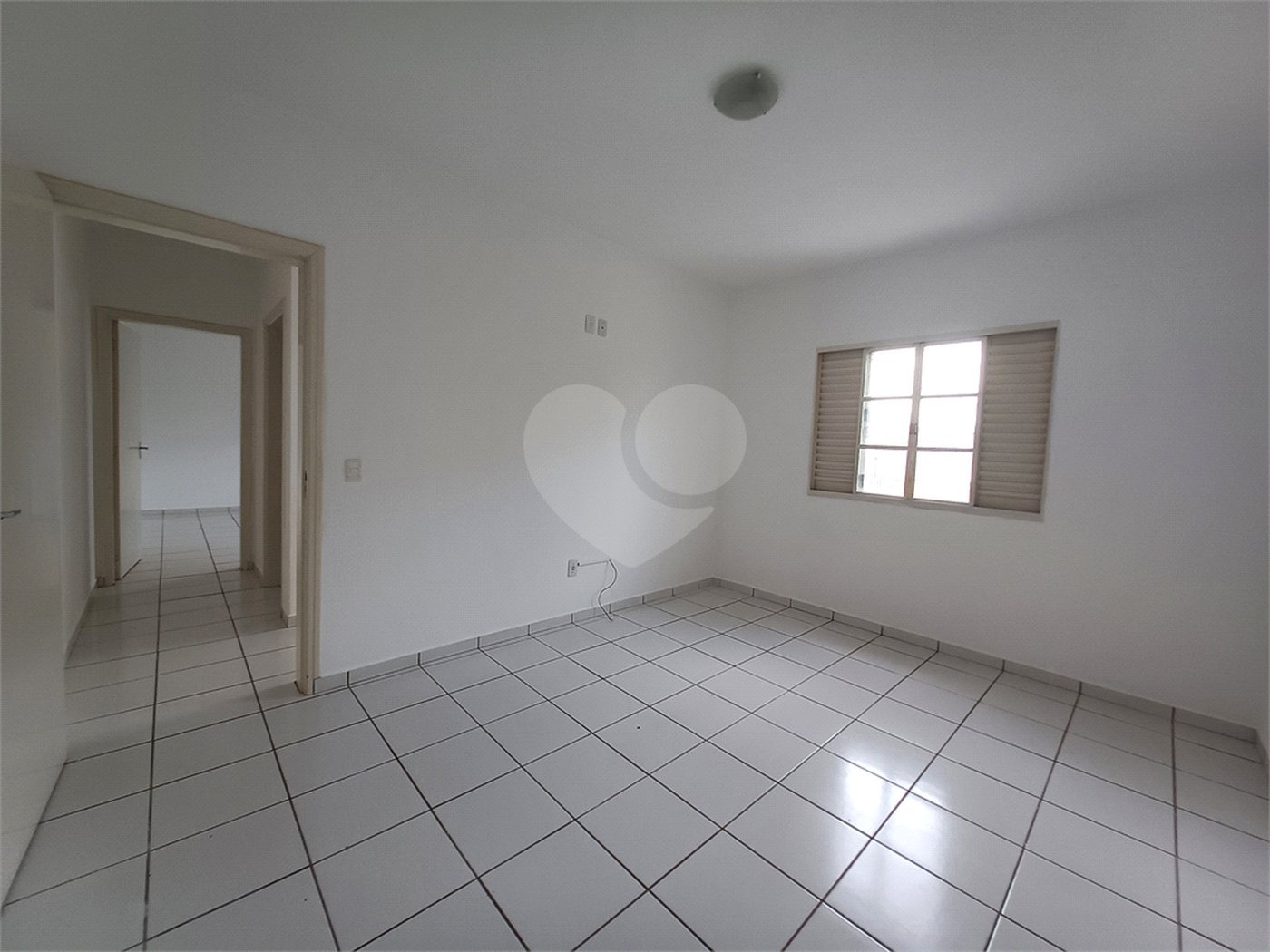 Sobrado à venda com 2 quartos em Jardim Ana Maria, Sorocaba, SP