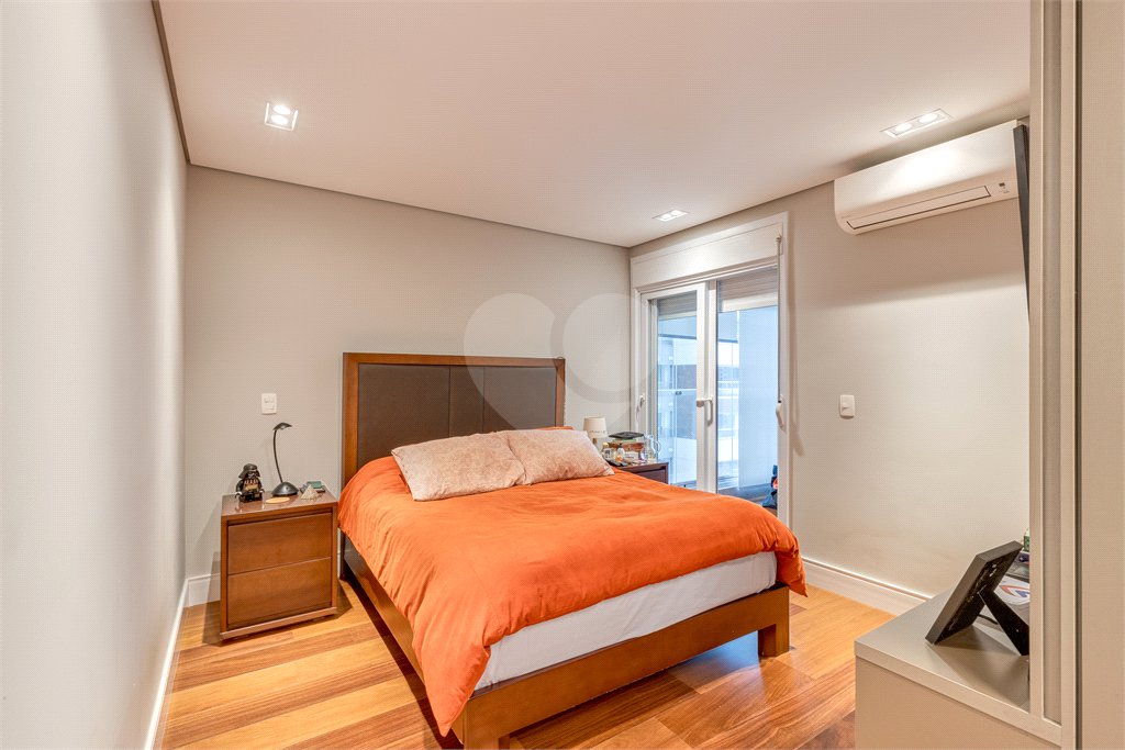 Apartamento à venda com 3 suítes em Chácara Santo Antônio, São Paulo, SP