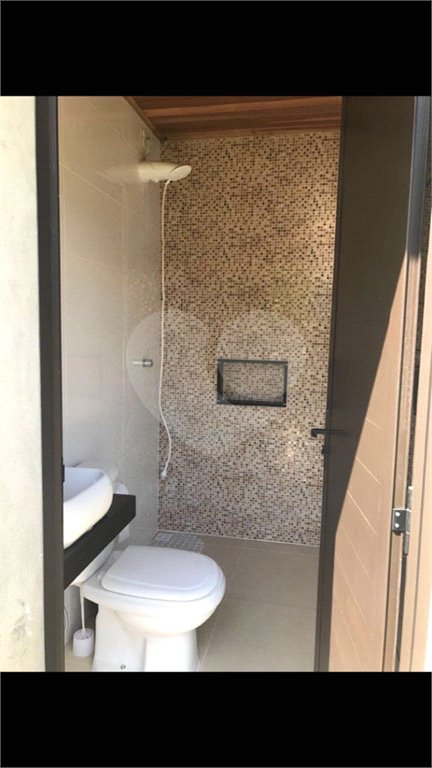 Chácara à venda com 4 quartos, sendo 1 suíte,  em Parque dos Jacarandás, Arujá, SP