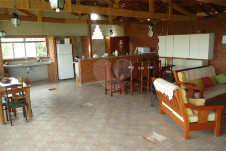 Chácara à venda com 3 quartos, sendo 1 suíte,  em Planalto Verde, São Roque, SP