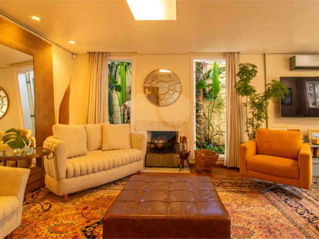Casa à venda com 4 suítes no condomínio Le Quartier Du Marais, São Paulo - SP