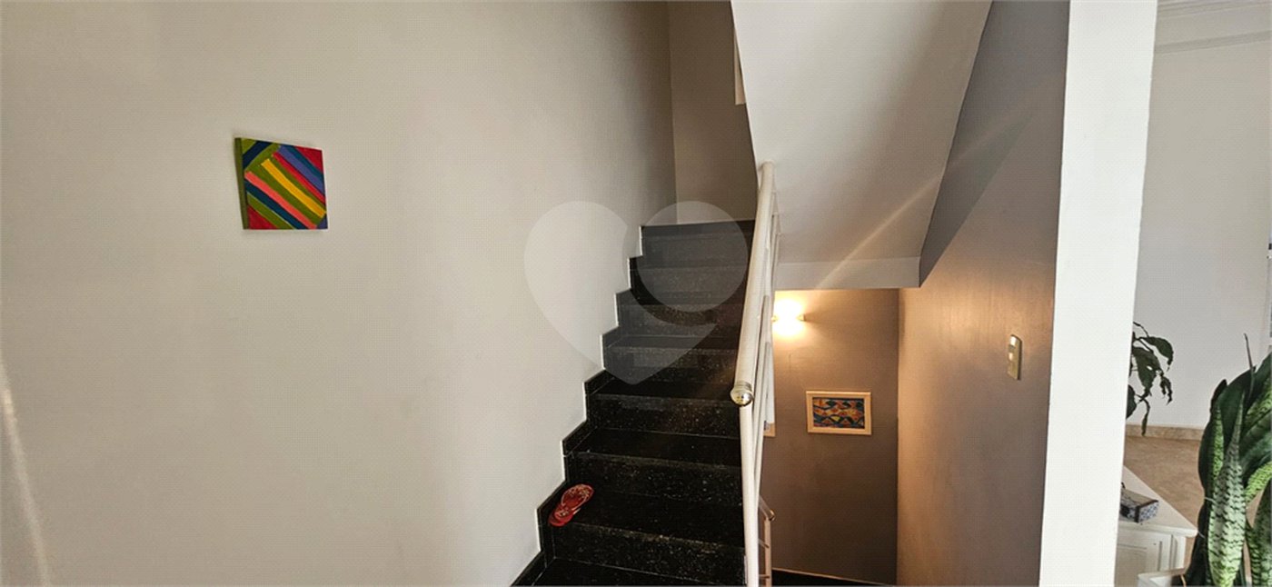Casa à venda com 3 quartos, sendo 1 suíte, no condomínio Res Santa Inês, São Paulo - SP