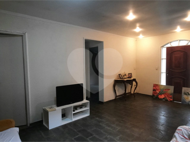 Casa à venda com 3 quartos, sendo 1 suíte,  no condomínio Alpes da Cantareira, Mairiporã - SP