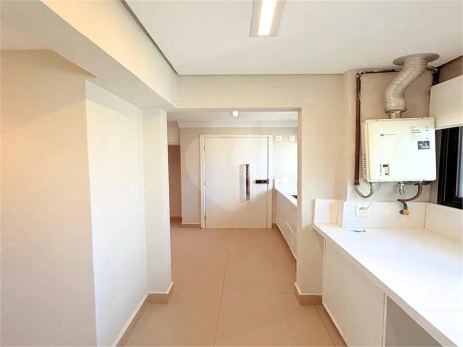 Apartamento para alugar com 2 suítes em Vila Andrade, São Paulo, SP