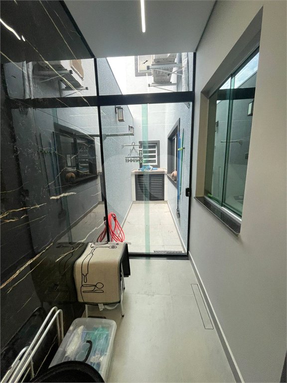 Casa à venda com 3 quartos, sendo 1 suíte, no condomínio Real Park Tietê, Mogi das Cruzes - SP