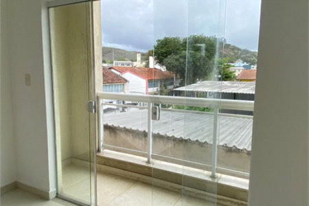 Triplex à venda com 2 quartos, sendo 1 suíte, em Parque dos Eucaliptos, Sorocaba, SP