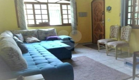 Casa à venda com 3 quartos, sendo 1 suíte,  em Itaquera, São Paulo, SP