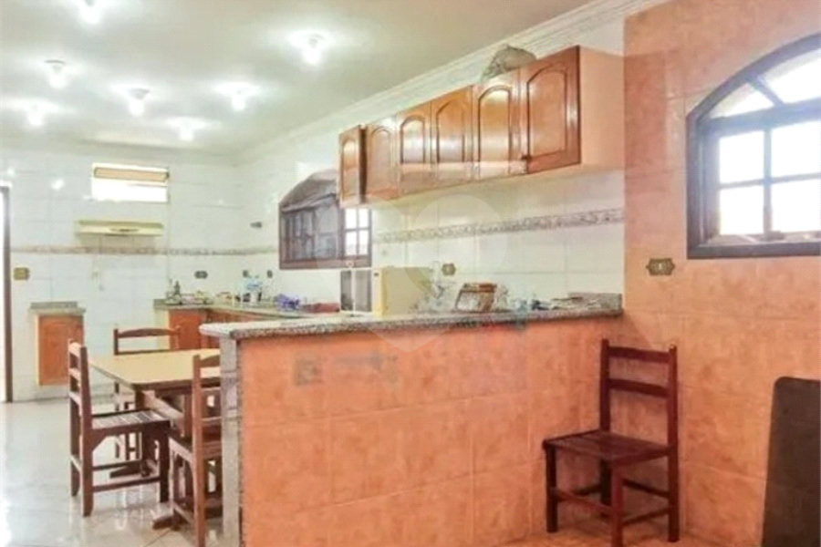 Sobrado à venda com 3 quartos em Vila Bonilha, São Paulo, SP