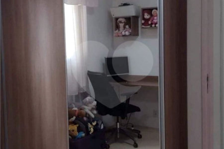 Apartamento no Condomínio Mont Royal.