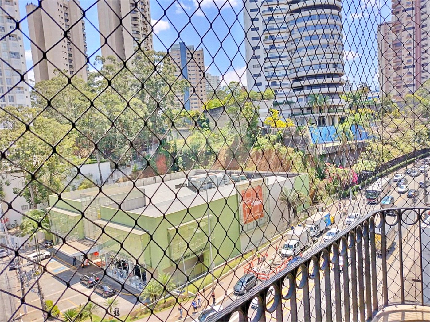 Apartamento à venda com 4 quartos, sendo 3 suítes,  em Vila Andrade, São Paulo, SP