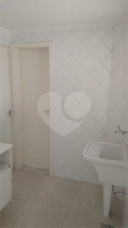 Casa à venda com 4 quartos, sendo 2 suítes, no condomínio Vila D'amalfi, Sorocaba - SP