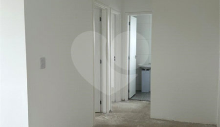 Casa à venda ou para alugar com 2 quartos no condomínio Residencial Caxangá 2, Suzano - SP