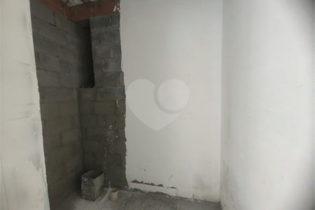 Apartamento 2 dormitórios (1 suíte) com vaga garagem, excelente localização, programa MCMV