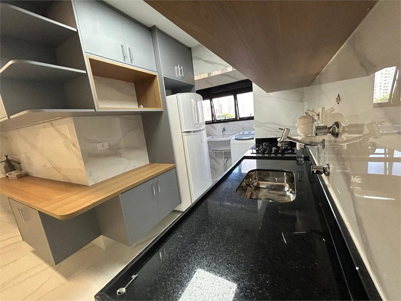 Apartamento para alugar com 3 quartos, sendo 1 suíte, em Pinheiros, São Paulo, SP