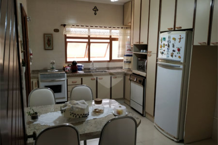 Casa à venda com 5 quartos, sendo 3 suítes,  no condomínio Portella, Itu - SP