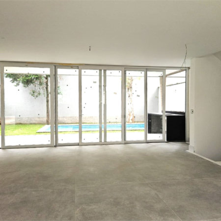 Casa à venda com 4 suítes no condomínio Venezia, São Paulo - SP