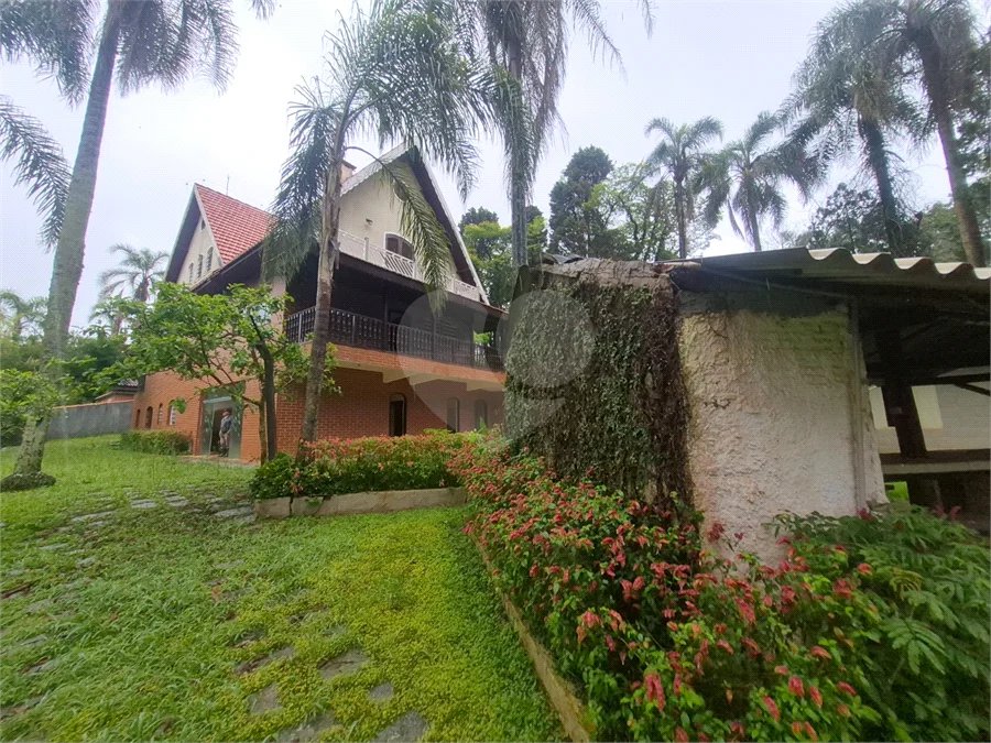 Sobrado à venda ou para alugar com 3 suítes em SERRA DA CANTAREIRA, Mairiporã, SP