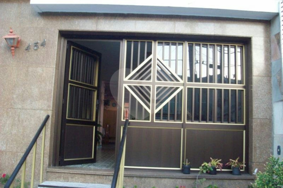 Casa Térrea à venda com 3 quartos, sendo 1 suíte, em Vila Constança, São Paulo, SP
