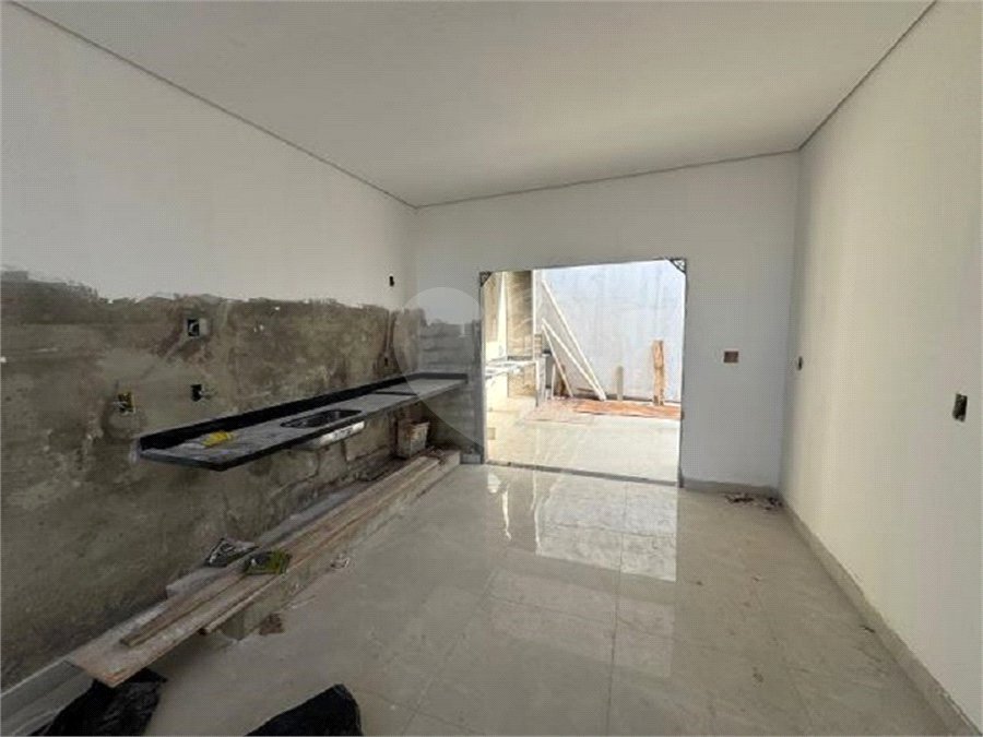 Casa à venda com 3 quartos, sendo 1 suíte,  no condomínio Residencial Marina, Itapetininga - SP