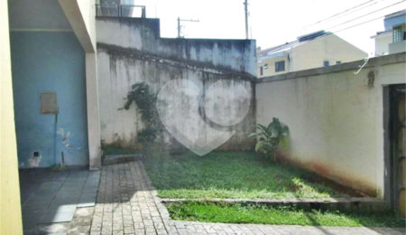 Sobrado à venda com 6 quartos, sendo 4 suítes,  em Vila Albertina, São Paulo, SP