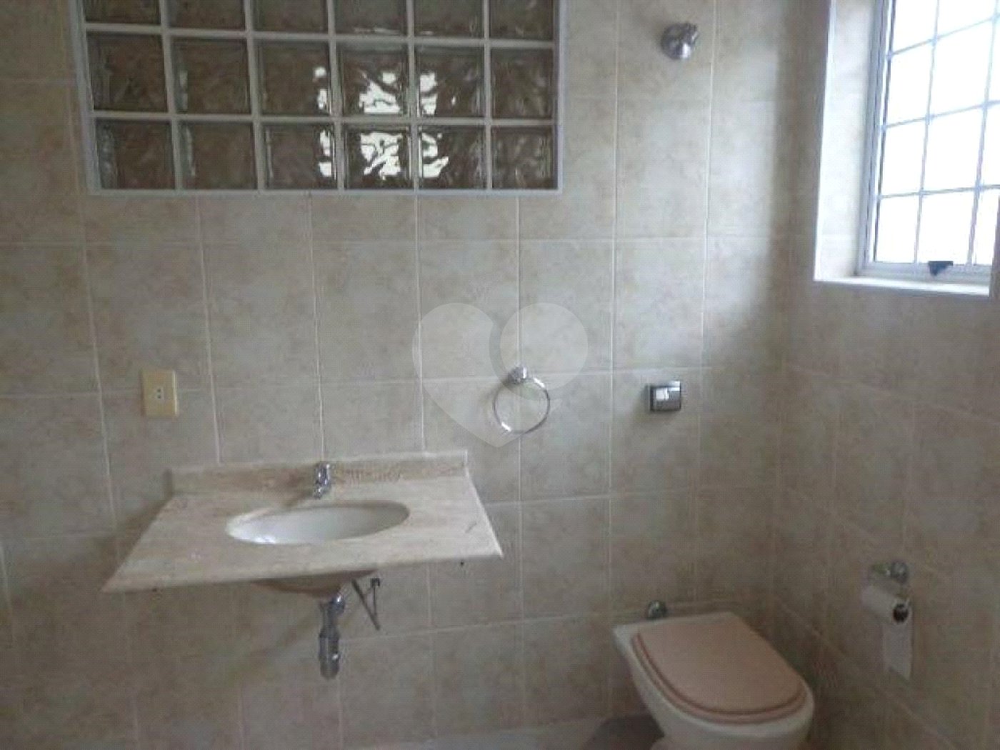 Casa à venda com 3 quartos, sendo 1 suíte,  em Jardim Bonfiglioli, São Paulo, SP