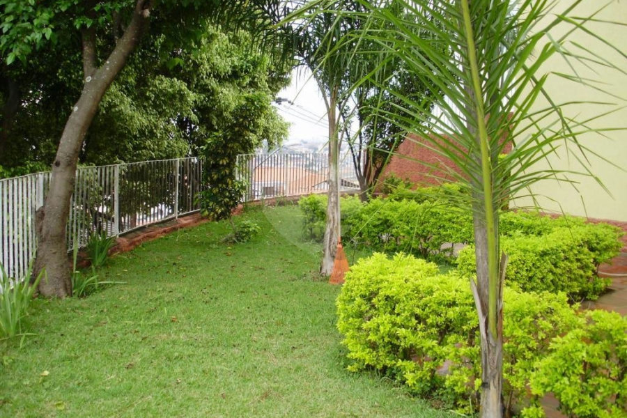 Sobrado à venda com 3 quartos, sendo 1 suíte, em Horto, São Paulo, SP