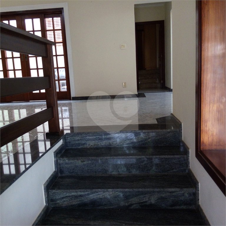 Casa à venda com 3 quartos, sendo 1 suíte, em Santa Marina, Valinhos, SP