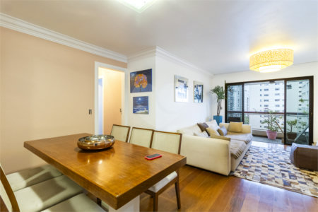 Apartamento à venda com 4 quartos, sendo 1 suíte, em Indianópolis, São Paulo, SP