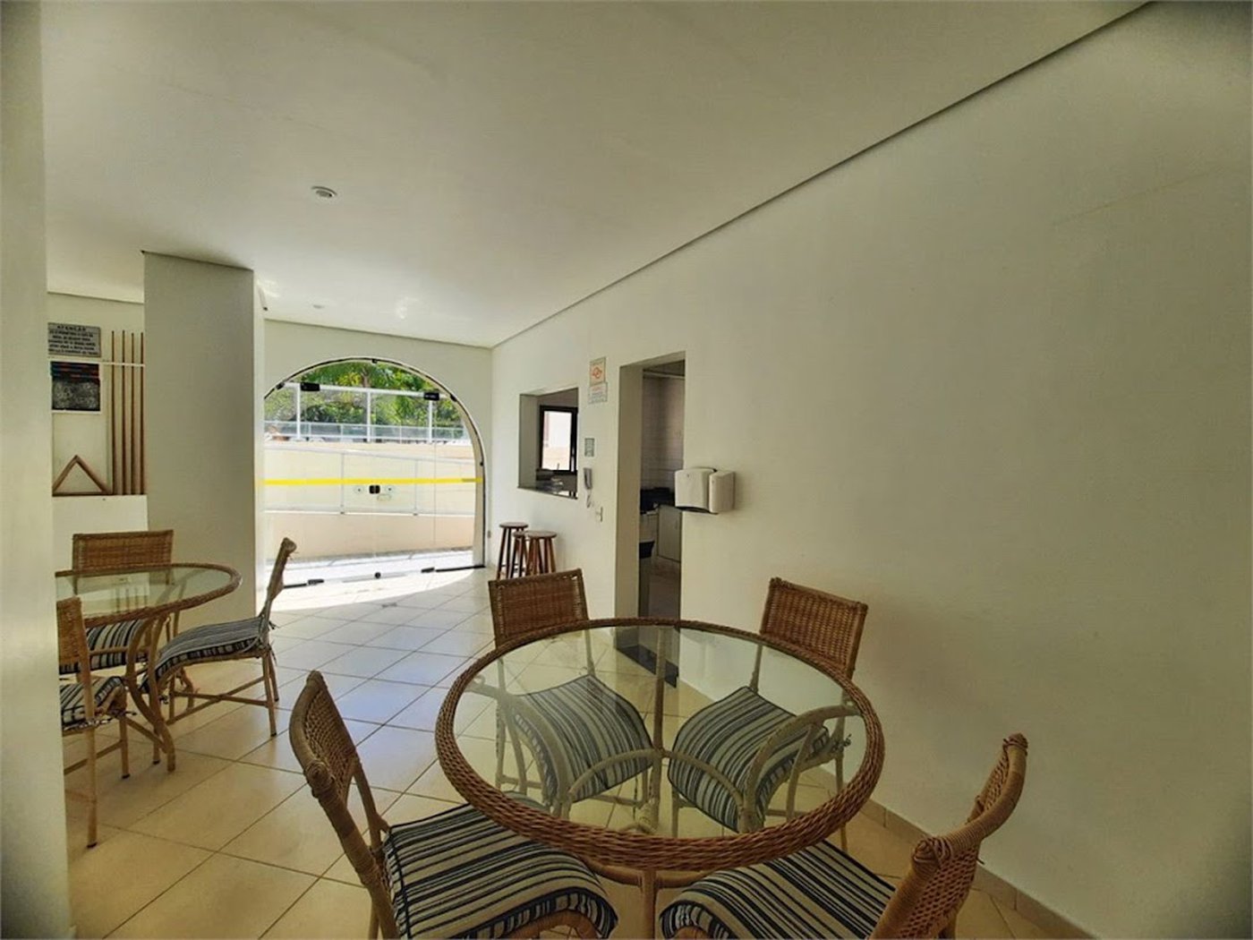 Apartamento com 2 dormitórios à venda, 65 m² por R$ 424.000,00 - Vila Júlia - Guarujá/SP