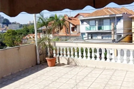 Sobrado à venda com 3 quartos, sendo 1 suíte, em Jardim Pinheiros, São Paulo, SP
