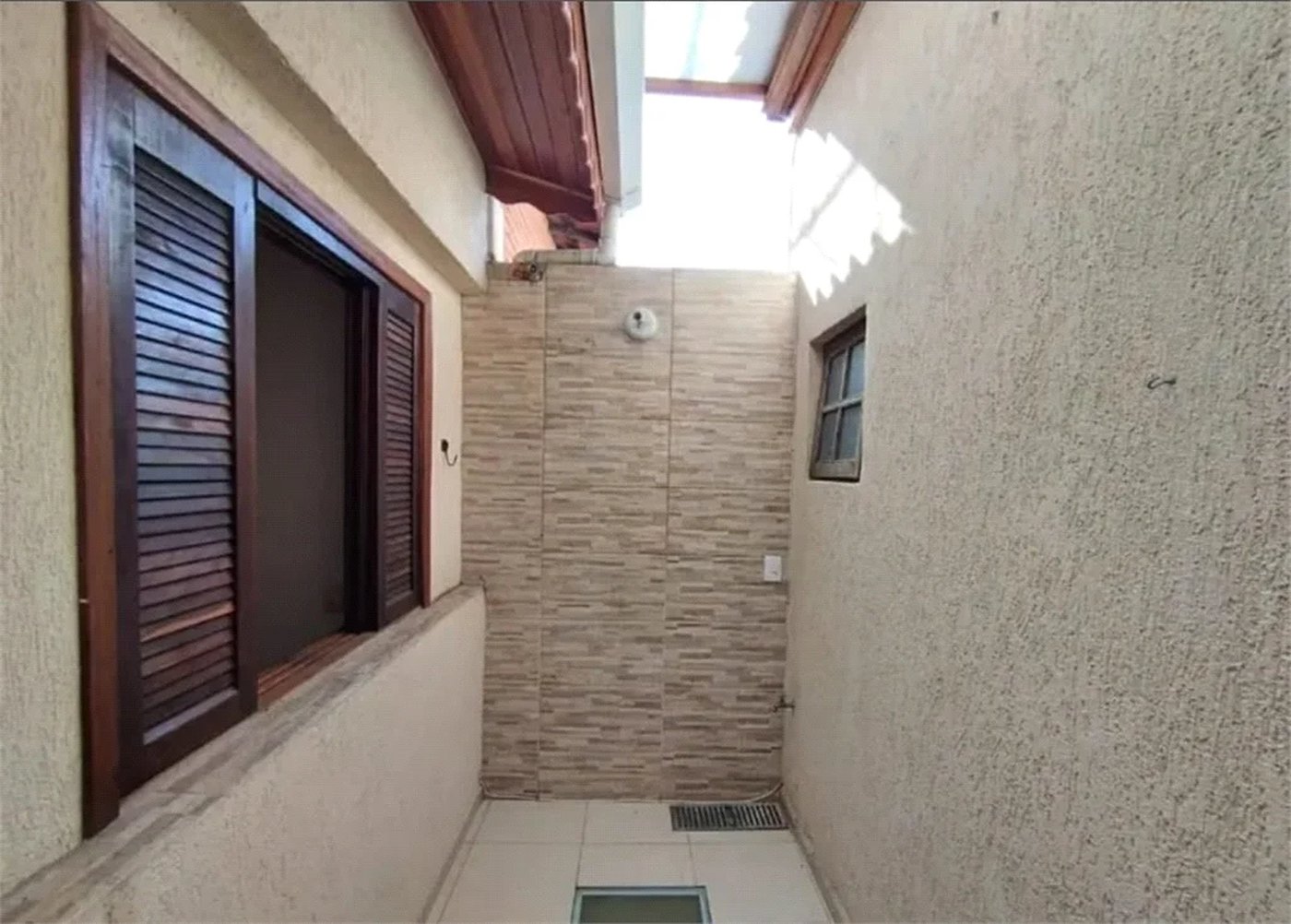 Sobrado à venda com 3 quartos, sendo 1 suíte, em Jardim Ester, São Paulo, SP