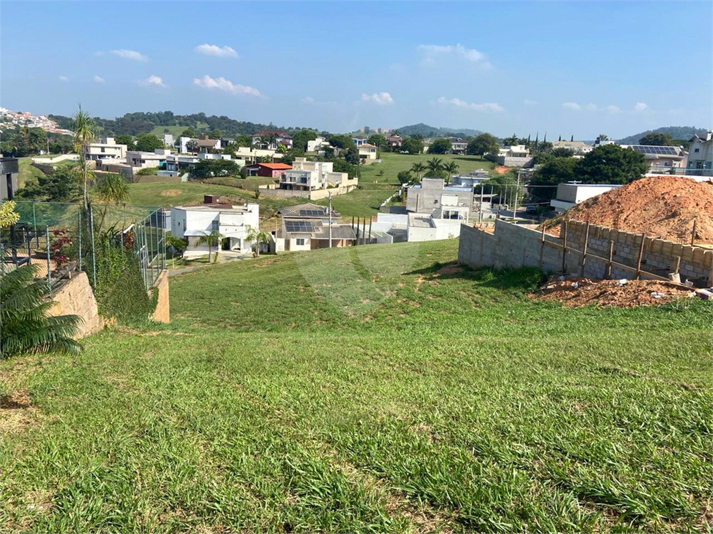 Terreno à venda no condomínio Santa Teresa, Itupeva - SP