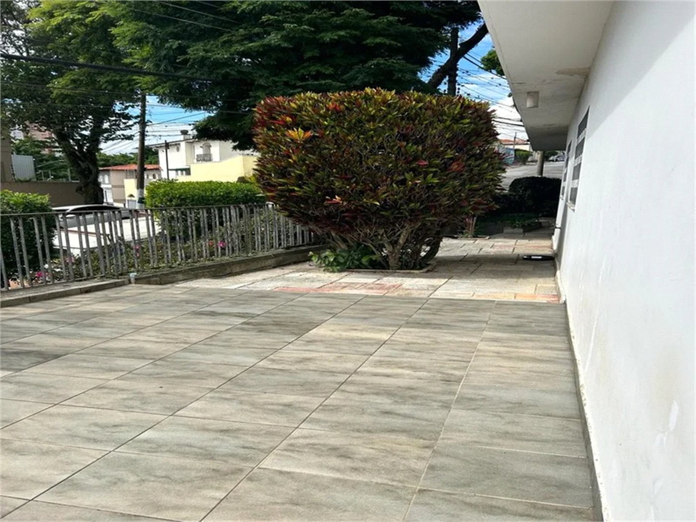 Casa à venda com 3 suítes em Jardim Colombo, São Paulo, SP