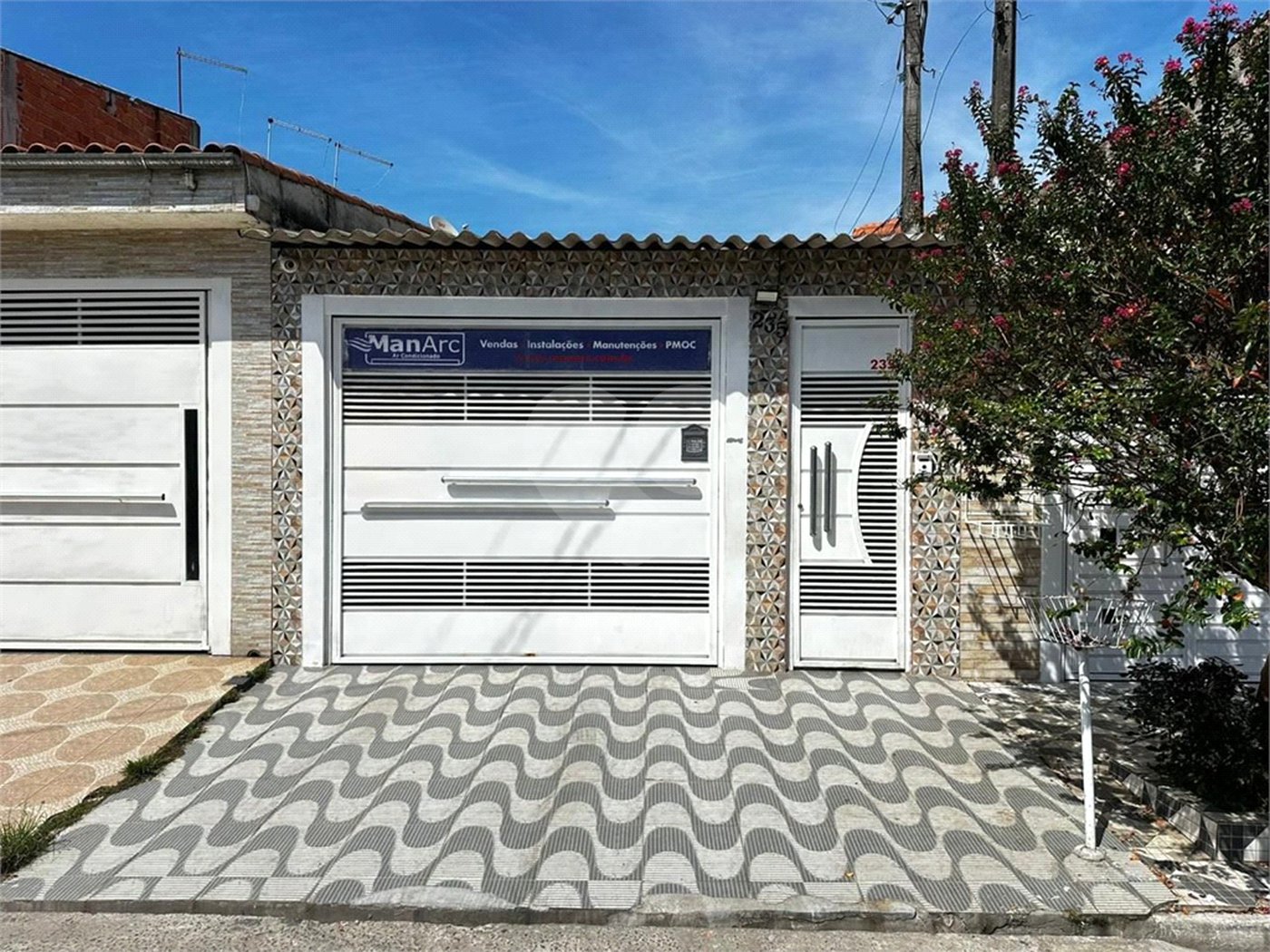 Sobrado à venda com 3 quartos em Jardim Suzanópolis, Suzano, SP
