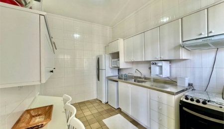 Apartamento Residencial à venda, Pitangueiras, Guarujá - AP0768.