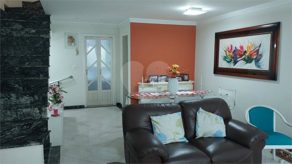Casa à venda com 3 suítes no condomínio Itapuã XI, São Paulo - SP