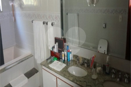 Casa à venda com 4 quartos, sendo 2 suítes,  no condomínio Acmti - Colinas do Mosteiro, Terras de Itaici e Recanto dos Pássaros, Indaiatuba - SP