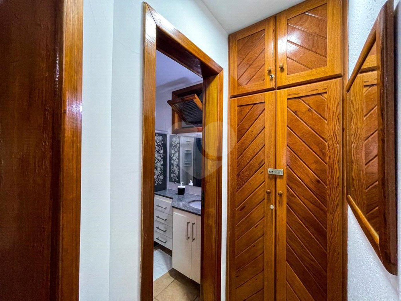 Apartamento à venda com 1 quarto em Taperapuan, Porto Seguro, BA