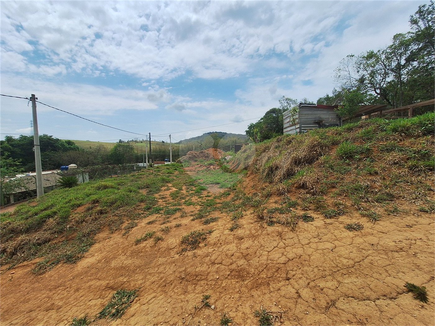 Terreno à venda com 1 suíte em Caixa D´água, Vinhedo, SP